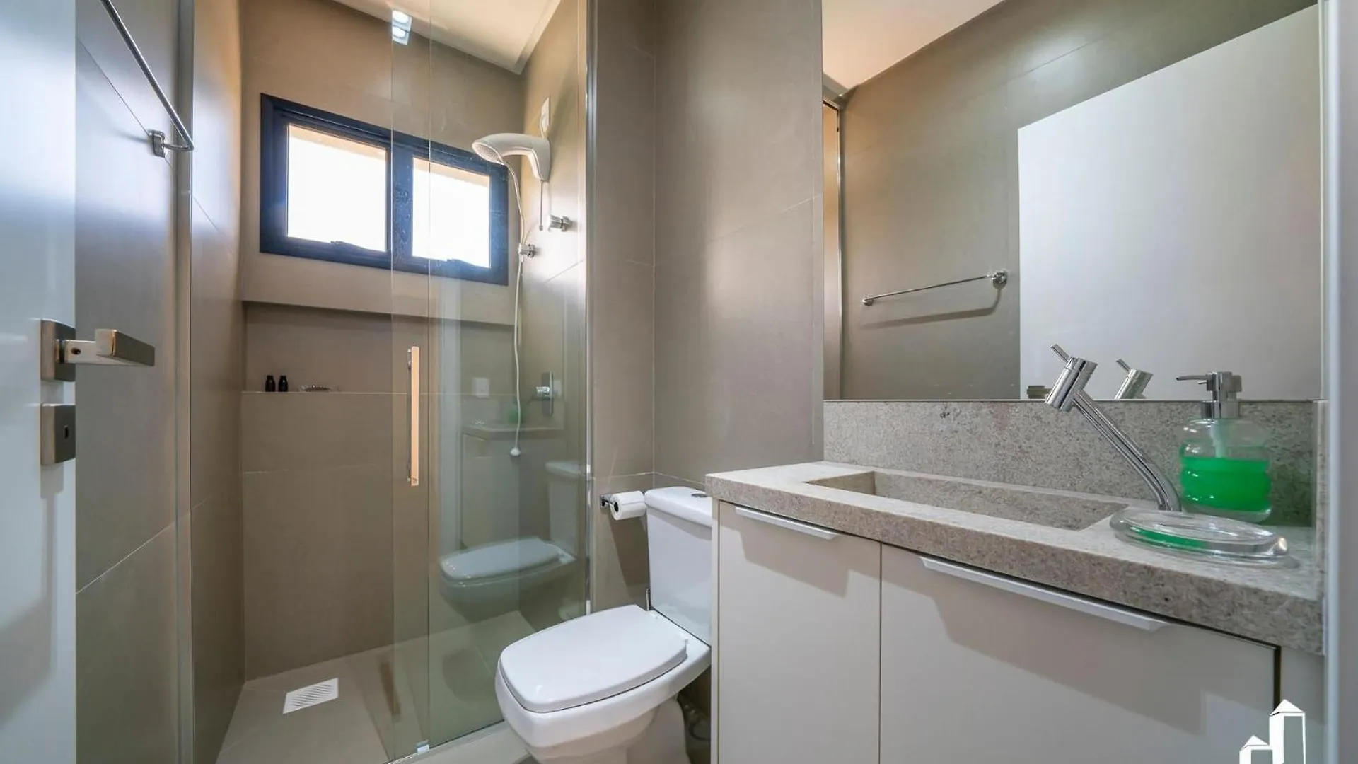 Apartamento Exclusivo Com 02 Suites, 30M Da Praia Bombinhas