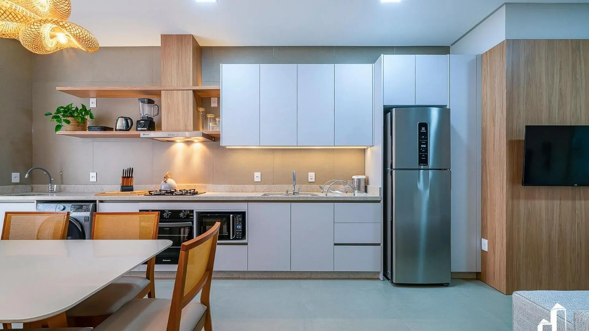 Apartamento Exclusivo Com 02 Suites, 30M Da Praia Bombinhas